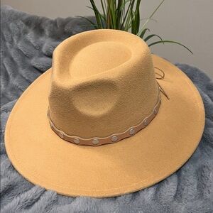 Chic Women's Tan Hat with Silver Accents NWOT